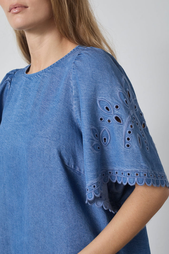 Co´Couture - Tillycc Emb Ss Blouse 45057 - 552 - Denim Blue T-shirts 