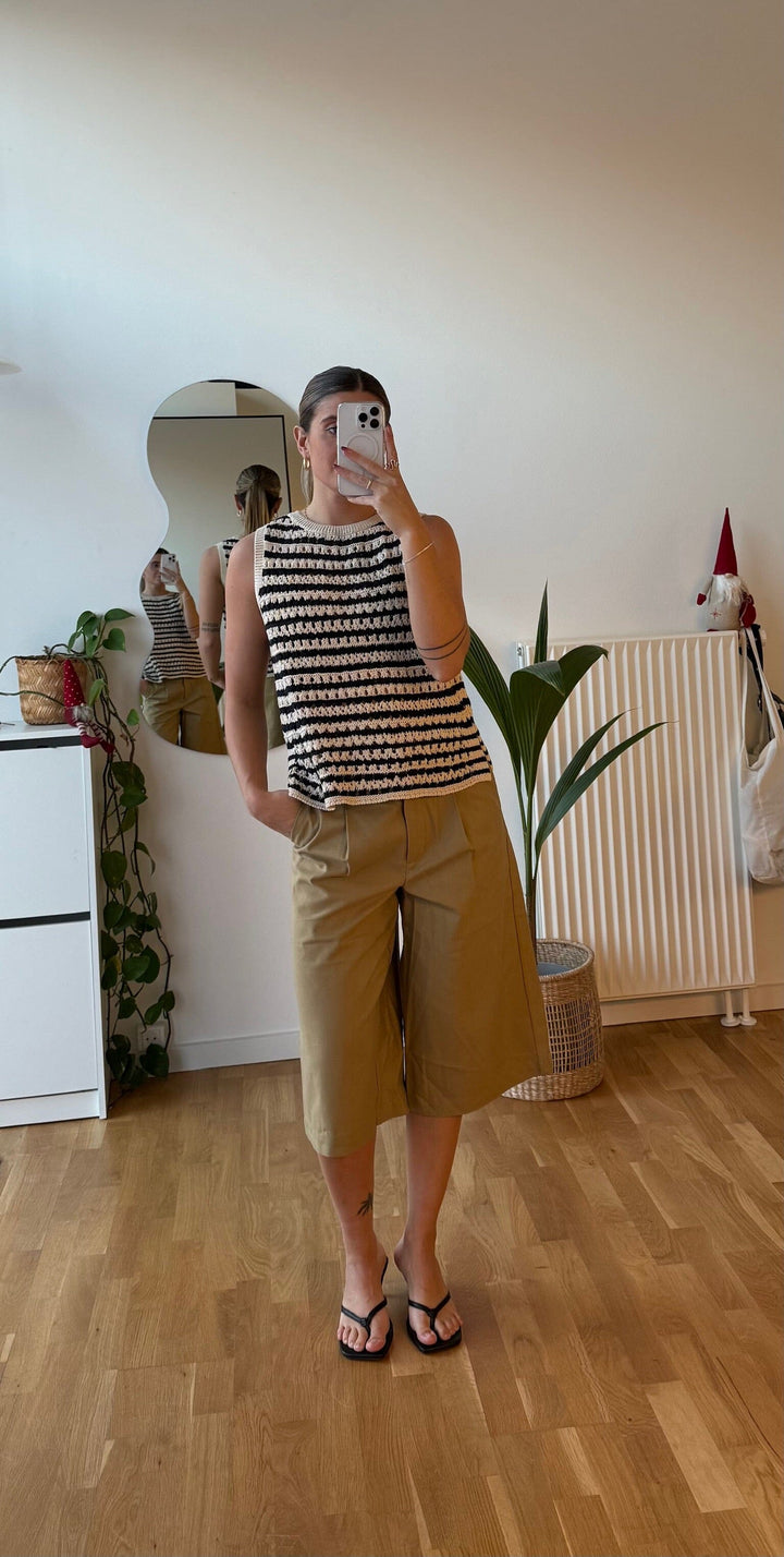 Modström - Vestermd Stripe Top 59055 - 11516 - Navy Summer Sand Strikbluser 