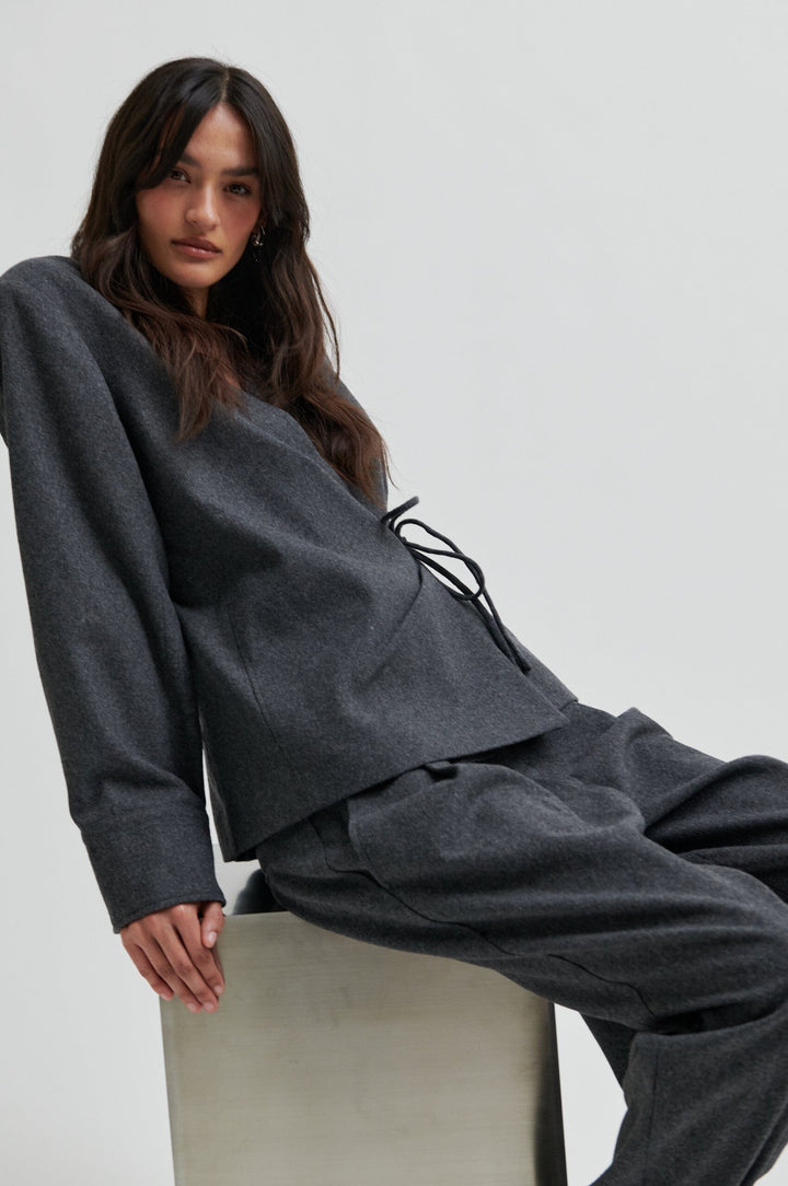 Second Female - Milea Wrap Shirt 60267 - 7003 Dark grey melange Skjorter 